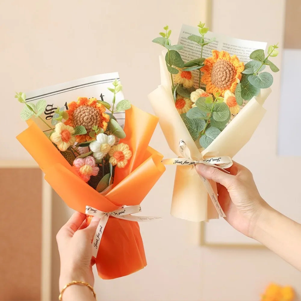 Häkel-Blumenstrauß – Handgefertigter Kunstblumen-Strauß aus Sonnenblumen & Gänseblümchen