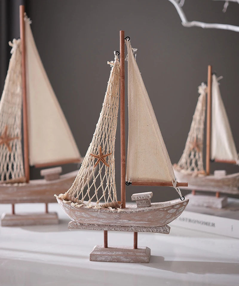 Retro Holz-Segelbootmodell – Handgefertigt, Mediterran, 5 Größen, Tischdeko & Geschenk