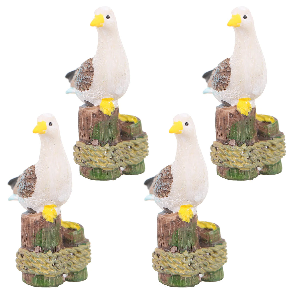 Maritime Mini-Möwen-Dekofiguren aus Kunstharz – 4er Set, realistische Vogelfiguren