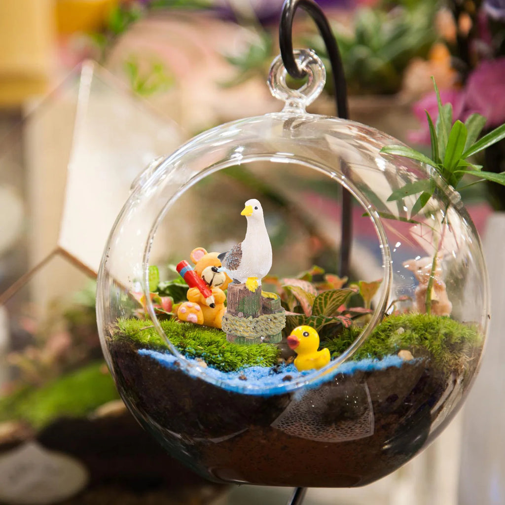 Maritime Mini-Möwen-Dekofiguren aus Kunstharz – 4er Set, realistische Vogelfiguren