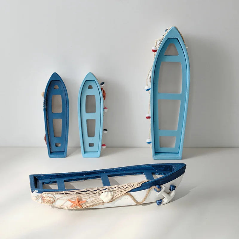 Mediterranes Holzboot Ornament – Maritime Deko aus Holz für Zuhause & Büro