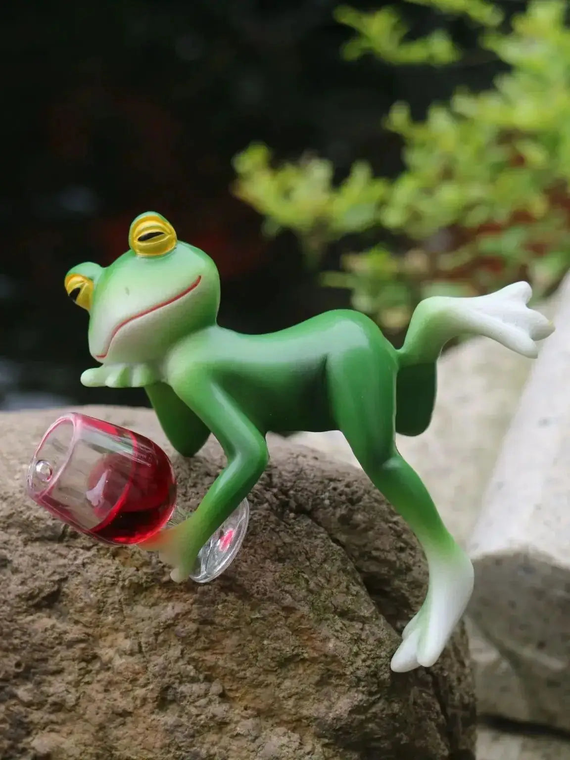 Frosch Weinglas Hängedekoration aus Kunstharz – Garten, Teich & Blumentopf