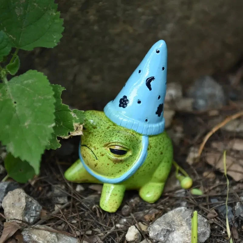 Frosch-Figur mit Partyhut – Keramik Gartendeko als Geschenk oder Dekoration