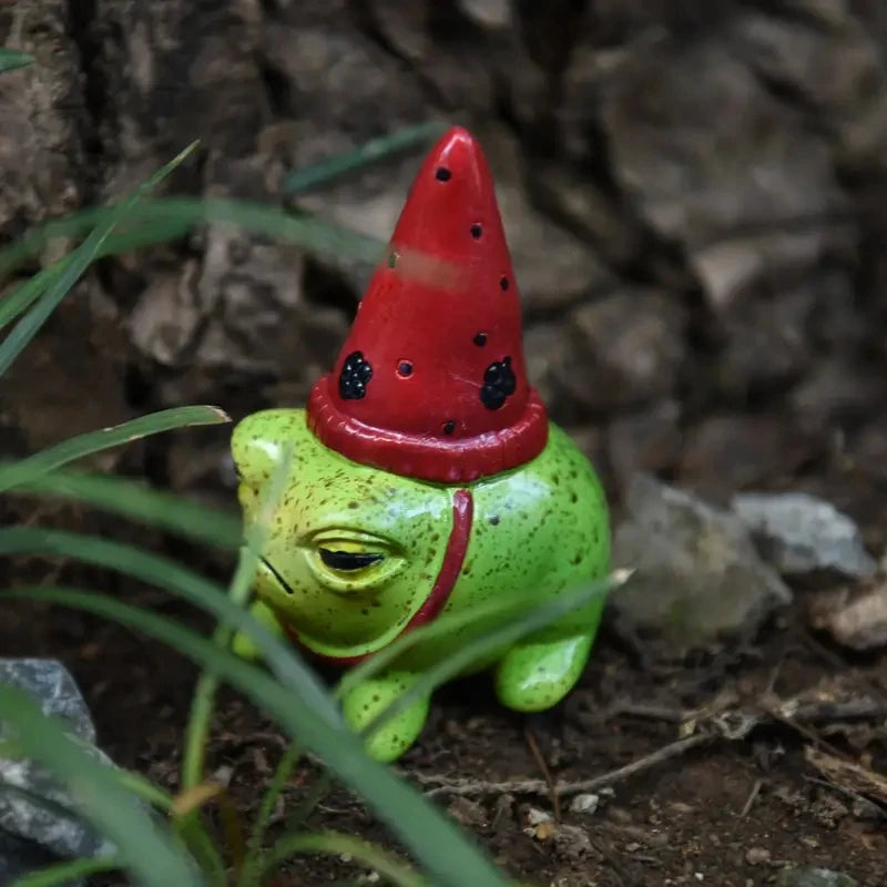 Frosch-Figur mit Partyhut – Keramik Gartendeko als Geschenk oder Dekoration