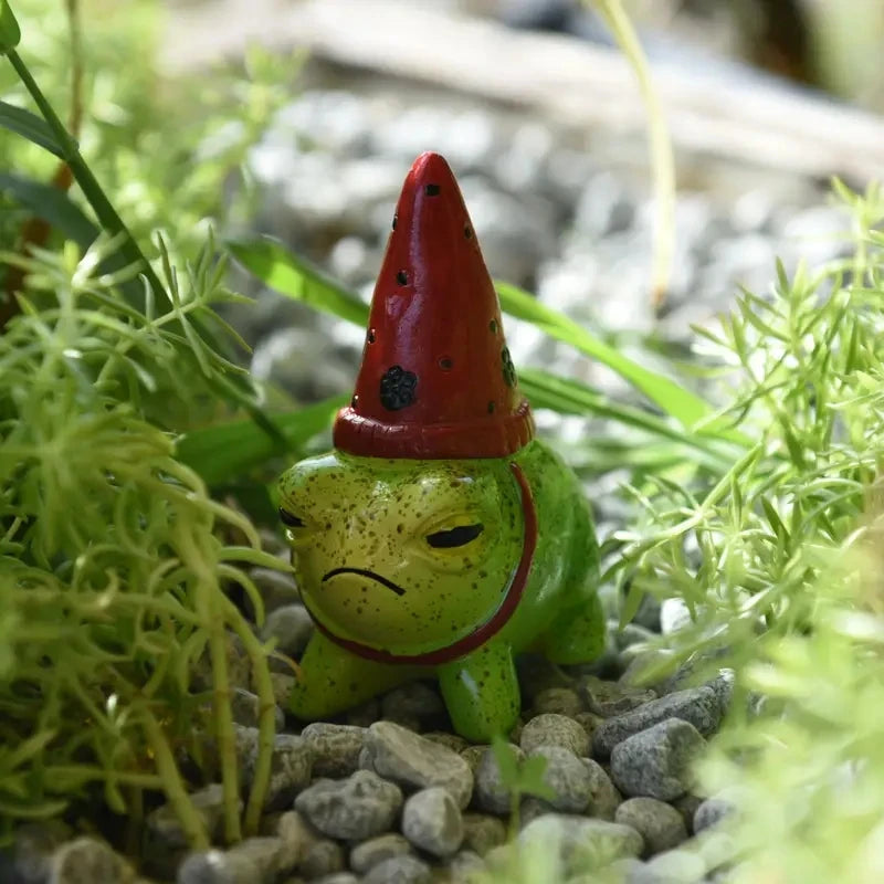 Frosch-Figur mit Partyhut – Keramik Gartendeko als Geschenk oder Dekoration