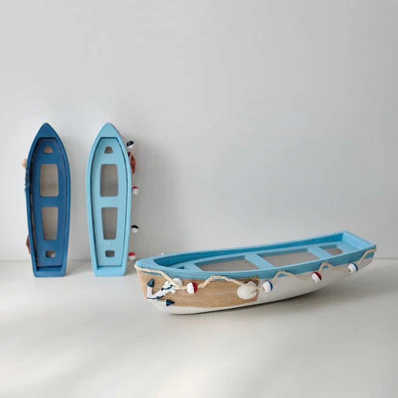 Mediterranes Holzboot Ornament – Maritime Deko aus Holz für Zuhause & Büro